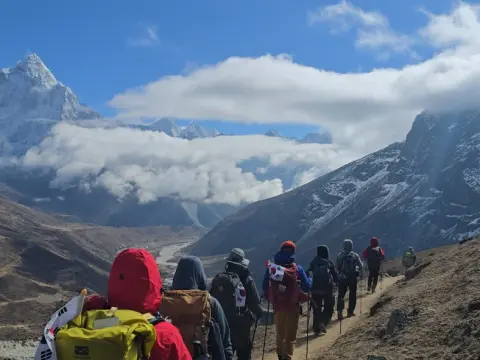 Luxury Trekking in Everest, Nepal: Top Travel Experiences